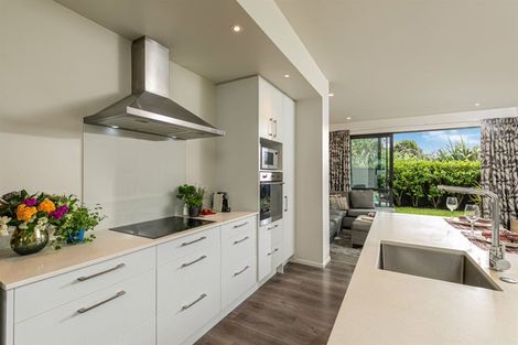 Photo of property in 21 Carder Court, Hobsonville, Auckland, 0618