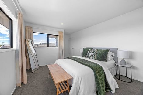 Photo of property in 1 Robalan Close, Halswell, Christchurch, 8025