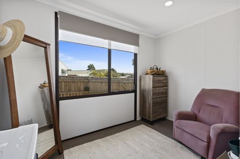 Photo of property in 20 Fenchurch Grove, Stokes Valley, Lower Hutt, 5019