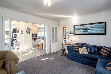 Photo of property in 13 Strasbourge Street, Martinborough, 5711