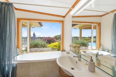 Photo of property in 101 Forest Lakes Road, Otaki, 5583