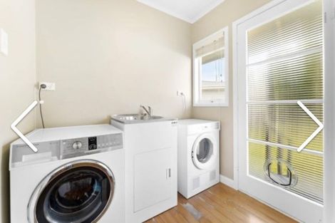 Photo of property in 33 Covil Avenue, Te Atatu South, Auckland, 0610