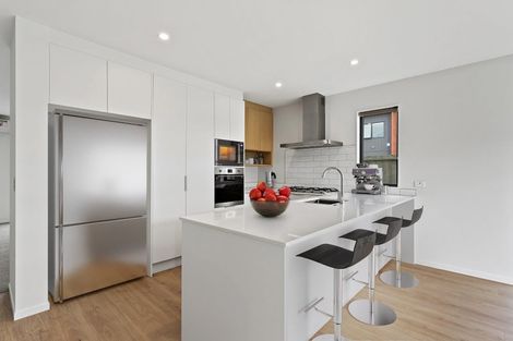 Photo of property in 12 Noel Hayden Street, Takanini, 2112