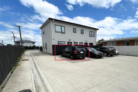 Photo of property in 5/30 West Coast Road, Glen Eden, Auckland, 0602