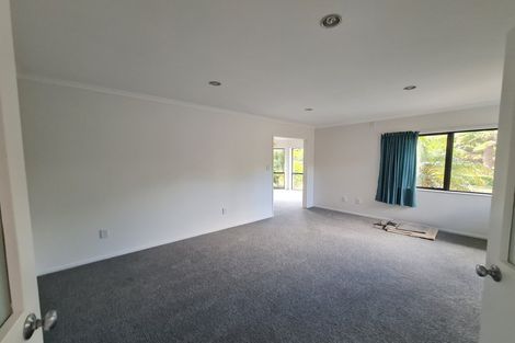 Photo of property in 10 Gleaming Place, Waiuku, 2123