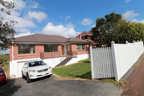 Photo of property in 486 Blockhouse Bay Road, Blockhouse Bay, Auckland, 0600