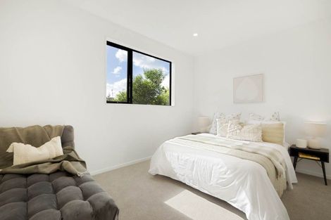 Photo of property in 8a Serrata Place, Browns Bay, Auckland, 0630