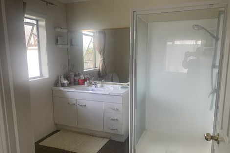 Photo of property in 18 Cate Road, Rototuna, Hamilton, 3210