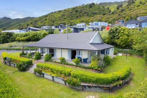 Photo of property in 18b Kea Street, Waikanae, 5036
