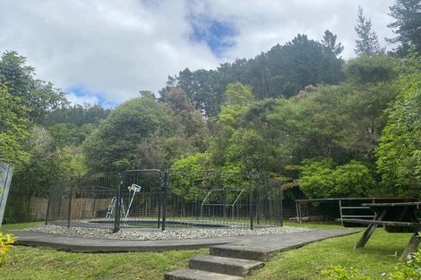 Photo of property in 106a Wyndham Road, Pinehaven, Upper Hutt, 5019