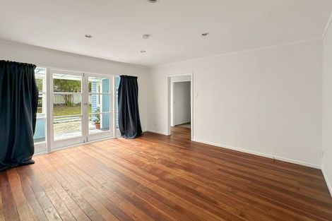 Photo of property in 21 Drome View Place, Beach Haven, Auckland, 0626