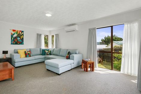 Photo of property in 19 Tobago Crescent, Grenada North, Wellington, 5028