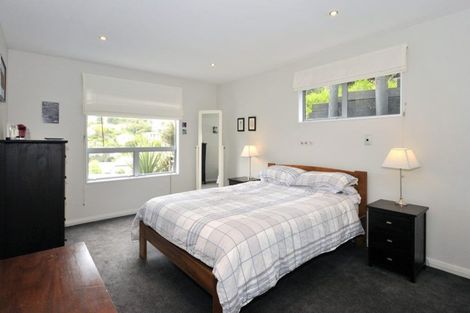 Photo of property in 21 Kopiko Way, Brooklyn, Wellington, 6021