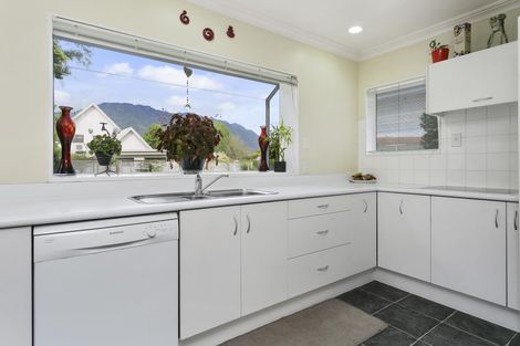 Photo of property in 19 Grace Avenue, Te Aroha, 3320