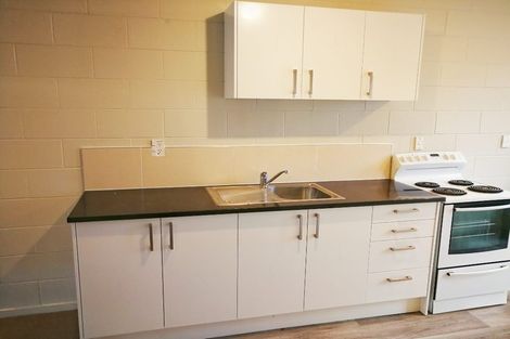 Photo of property in 1 Hinekohu Street, New Lynn, Auckland, 0600