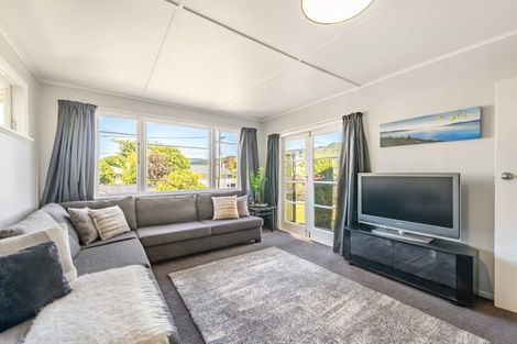Photo of property in 20 Totara Park Road, Clouston Park, Upper Hutt, 5018