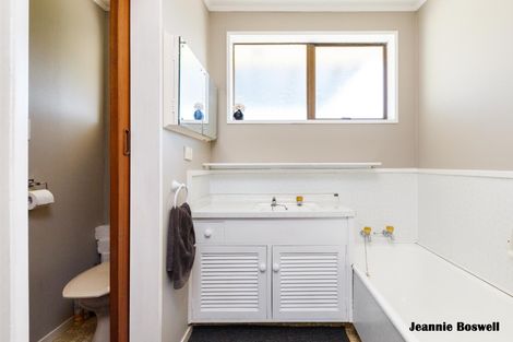 Photo of property in 19 Meadowbrook Drive, Cloverlea, Palmerston North, 4412