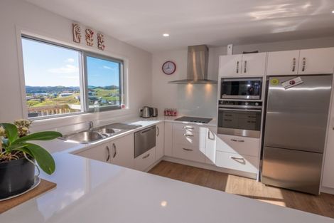 Photo of property in 32 Cable Bay Block Road, Cable Bay, 0420