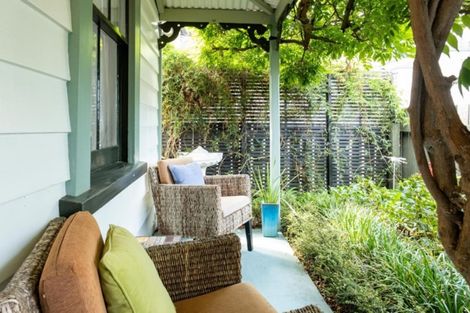 Photo of property in 2 Paradise Road, Napier South, Napier, 4110