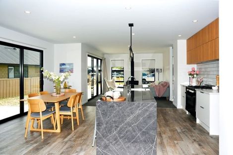 Photo of property in 30 Plunket Street, Omakau, 9376