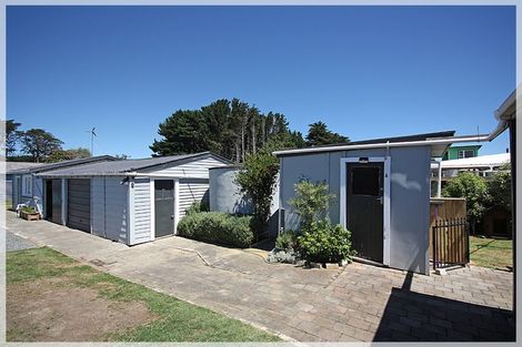 Photo of property in 27 Punga Street, Tangimoana, 4822