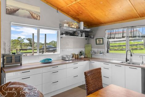 Photo of property in 35 Minnie Casey Rise, Matakohe, 0593