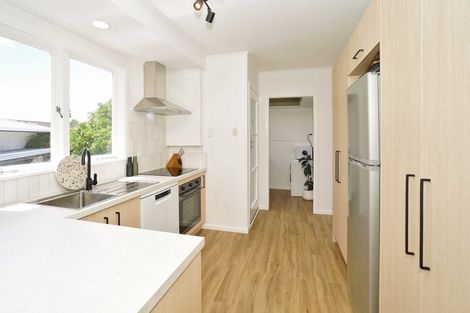 Photo of property in 32 Resthill Crescent, Glenview, Hamilton, 3206