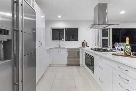 Photo of property in 2/20 Rambler Crescent, Beach Haven, Auckland, 0626