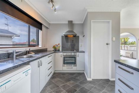 Photo of property in 4 Crowther Crescent, Heidelberg, Invercargill, 9812