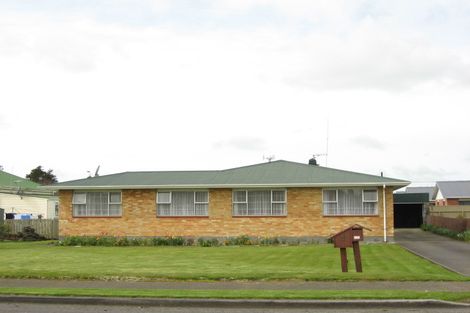 Photo of property in 3 Rimu Street, Inglewood, 4330