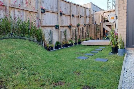 Photo of property in 19b Poruru Close, Papakura, 2110