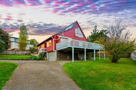 Photo of property in 42 Glenbervie Crescent, Massey, Auckland, 0614