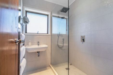 Photo of property in 2/39 Francis Street, Hauraki, Auckland, 0622