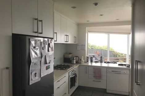Photo of property in 4 Portal Place, Murrays Bay, Auckland, 0630