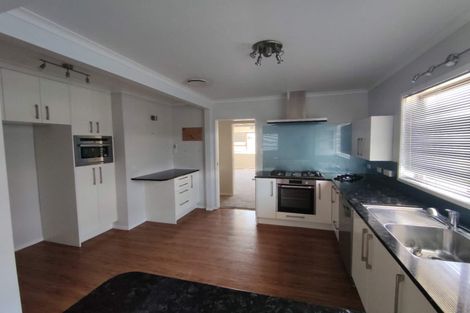 Photo of property in 2 King Richard Place, Browns Bay, Auckland, 0630