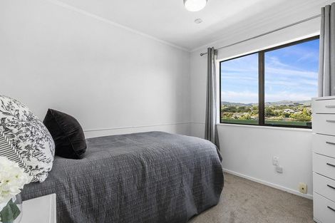 Photo of property in 22 Shackle Lane, Whitby, Porirua, 5024