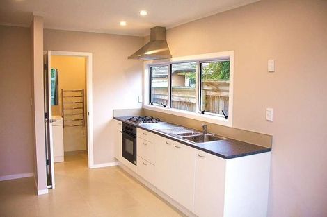 Photo of property in 18 Webb Place, Forrest Hill, Auckland, 0620