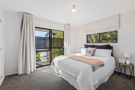 Photo of property in 3/39 Fairmount Road, Titirangi, Auckland, 0604