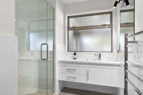 Photo of property in 21 Dalethorpe Avenue, Fairfield, Hamilton, 3214