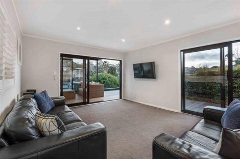 Photo of property in 595/93 Beach Road, Castor Bay, Auckland, 0620