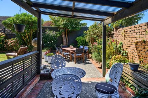 Photo of property in 2/70 Hautana Street, Woburn, Lower Hutt, 5010