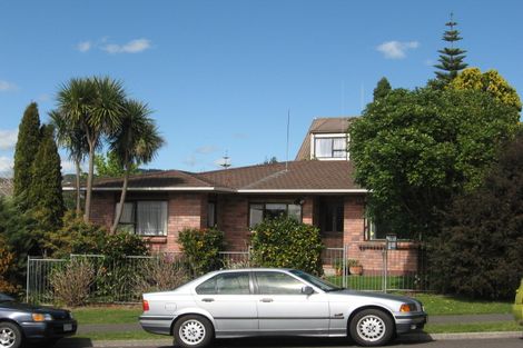 Photo of property in 18 Rangataua Street, Welcome Bay, Tauranga, 3112