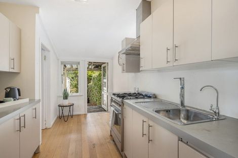 Photo of property in 34 Mckinley Crescent, Brooklyn, Wellington, 6021