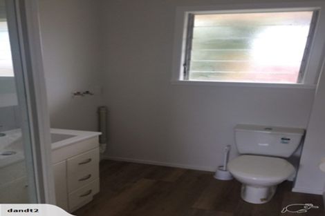 Photo of property in 10/219 Onewa Road, Birkenhead, Auckland, 0626