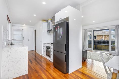 Photo of property in 1c Kuaka Place, New Lynn, Auckland, 0600