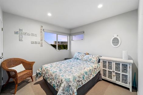 Photo of property in 1/8 Fenwick Avenue, Milford, Auckland, 0620