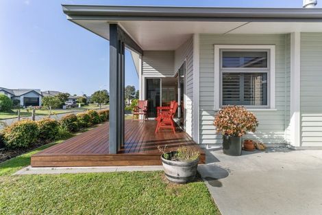 Photo of property in 14 Cassinia Close, Papamoa Beach, Papamoa, 3118