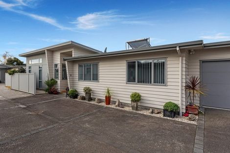 Photo of property in 2/18 Victoria Avenue, Whakatane, 3120