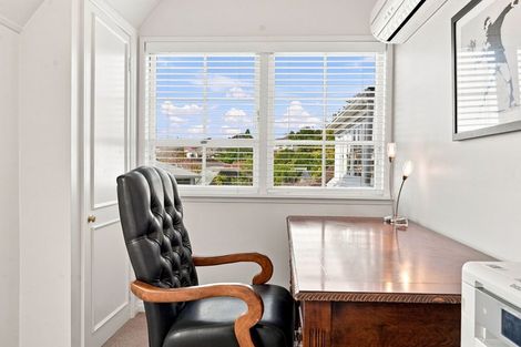 Photo of property in 199 Chelsea View Drive, Chatswood, Auckland, 0626