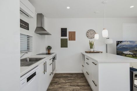 Photo of property in 31 Reynolds Place, Papamoa Beach, Papamoa, 3118